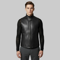 Gilet in pelle con zip e fibbia sul collo