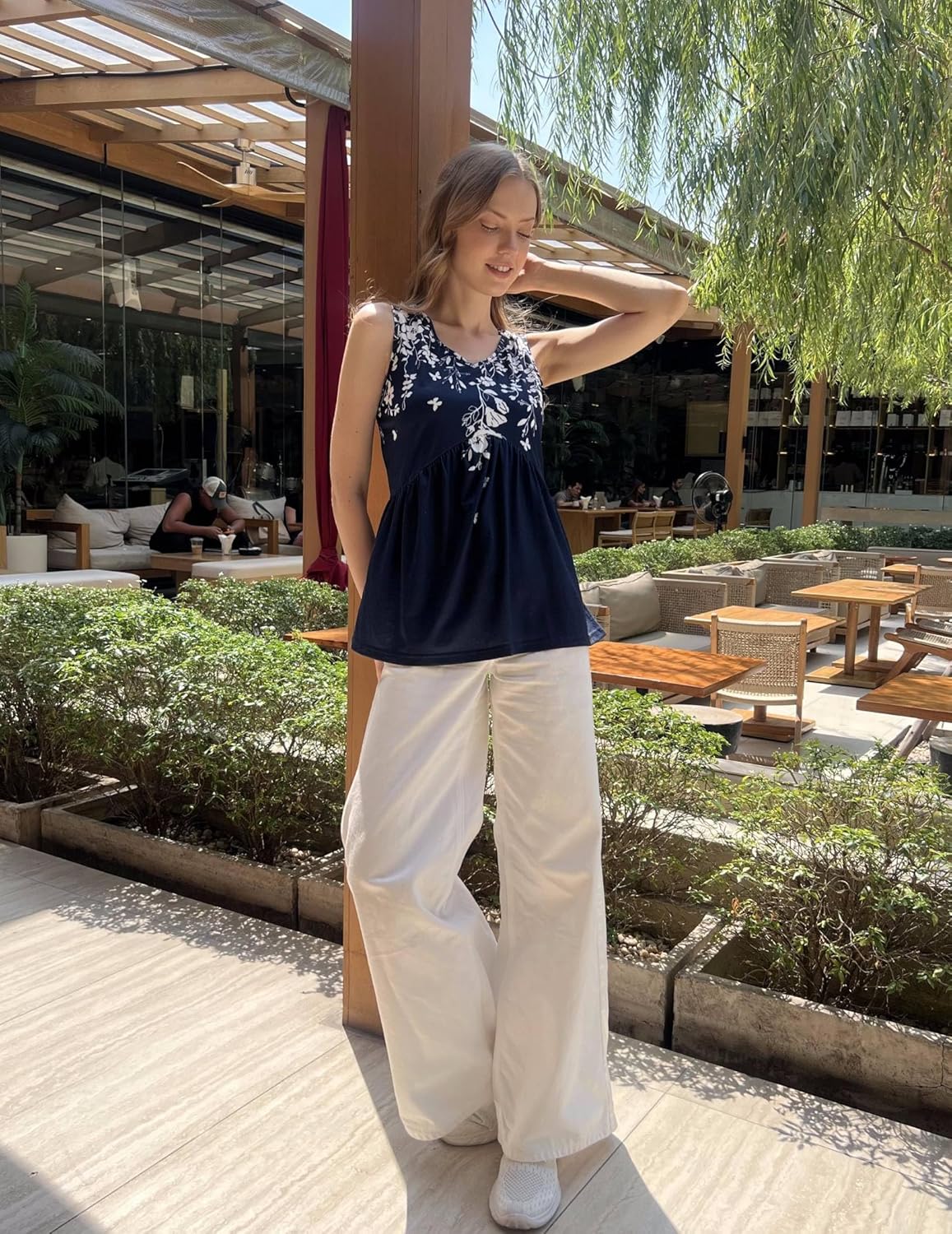 Pull Femme Valeria – Col V, Fronces Latérales, Tunique Décontractée Élégante