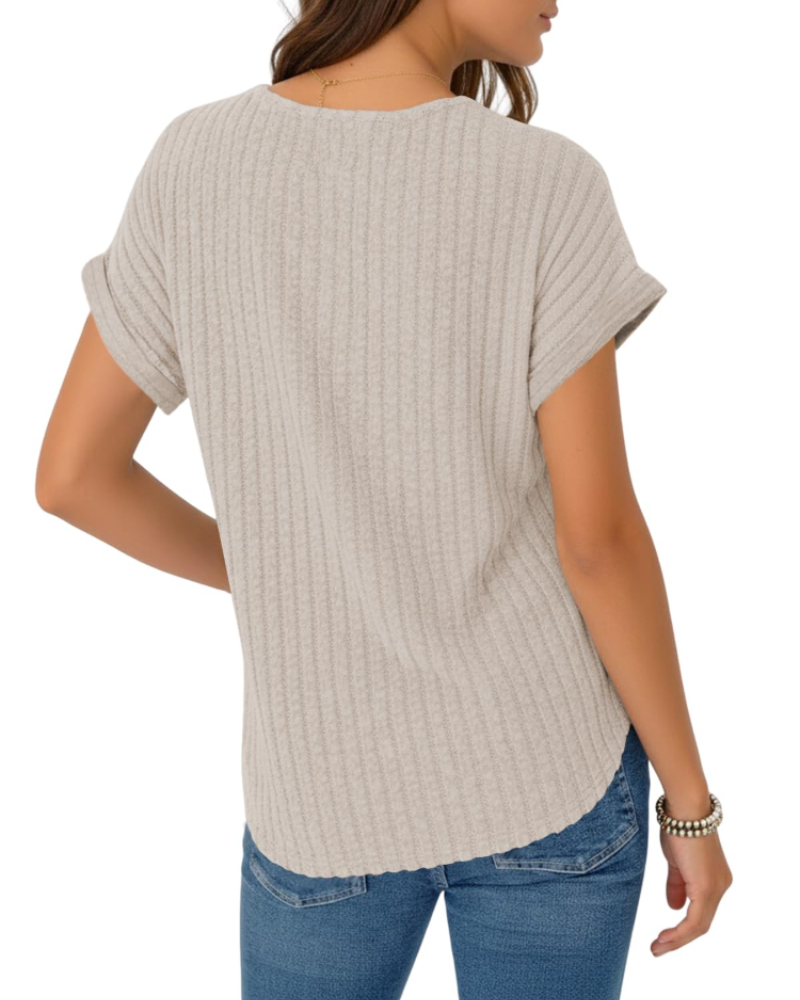 Γυναικείο T-Shirt Clara – Ριμπ Τοπ με Στρογγυλή Λαιμόκοψη, Κοντά Μανίκια & Ευέλικτη Εφαρμογή