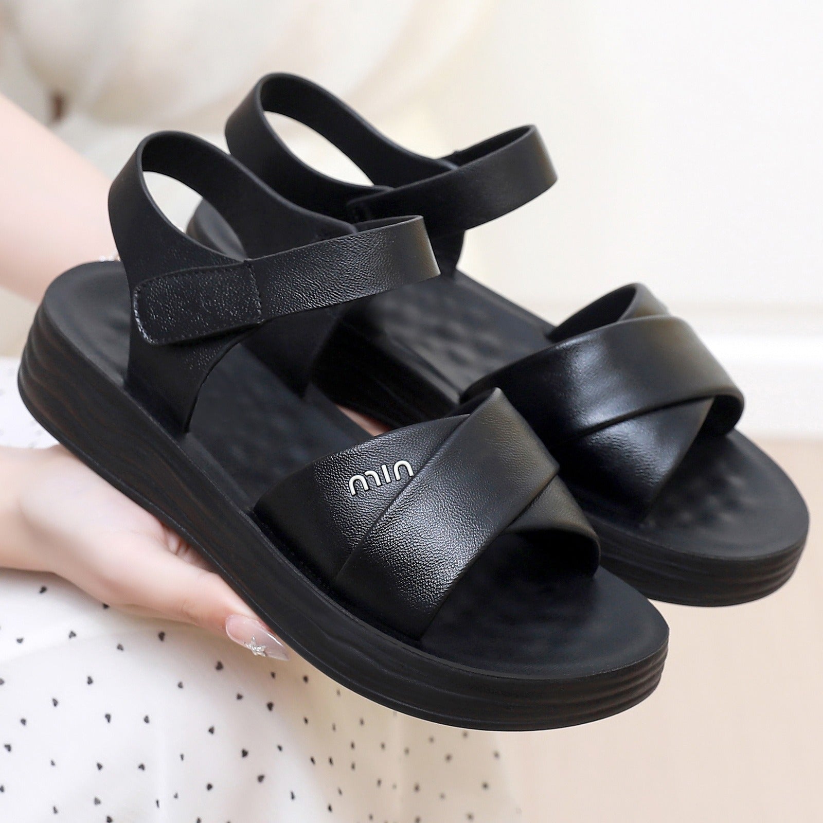 Sandalias Amelia para mujer con pie ancho – ajustables, cómodas, suela amortiguada, casuales
