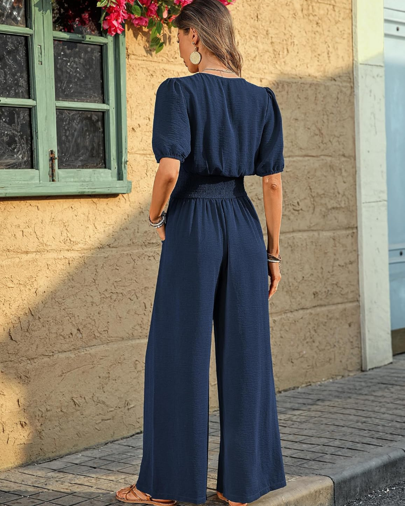 Robe élégante pour femme Blythe – col en V, taille smockée et pantalons à jambes larges