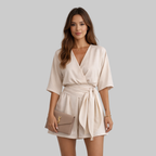 Trina Tuta Donna Elegante – Playsuit con Scollo a V Incrociato e Cintura in Vita