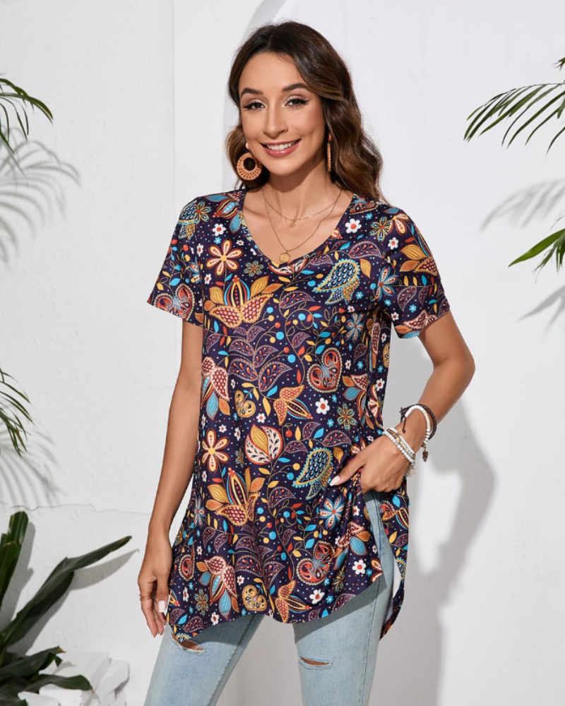 Túnica de mujer Tabitha – Escote en V, bajo asimétrico, estampado floral y mangas cortas