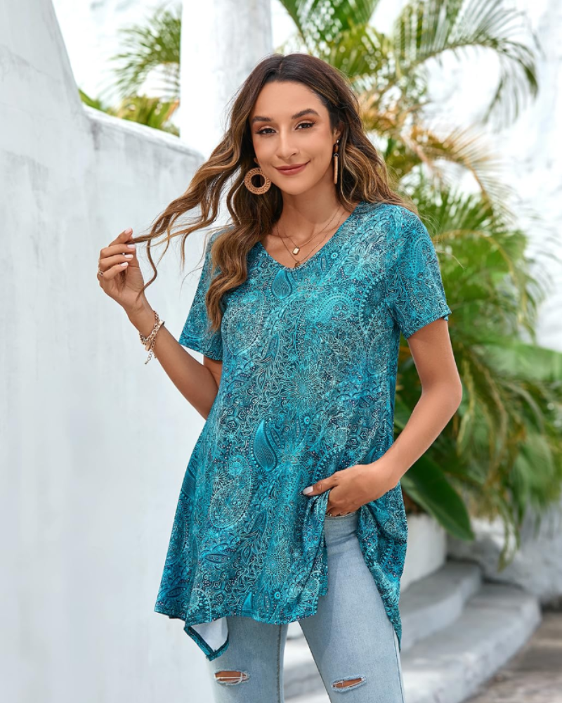 Túnica de mujer Tabitha – Escote en V, bajo asimétrico, estampado floral y mangas cortas