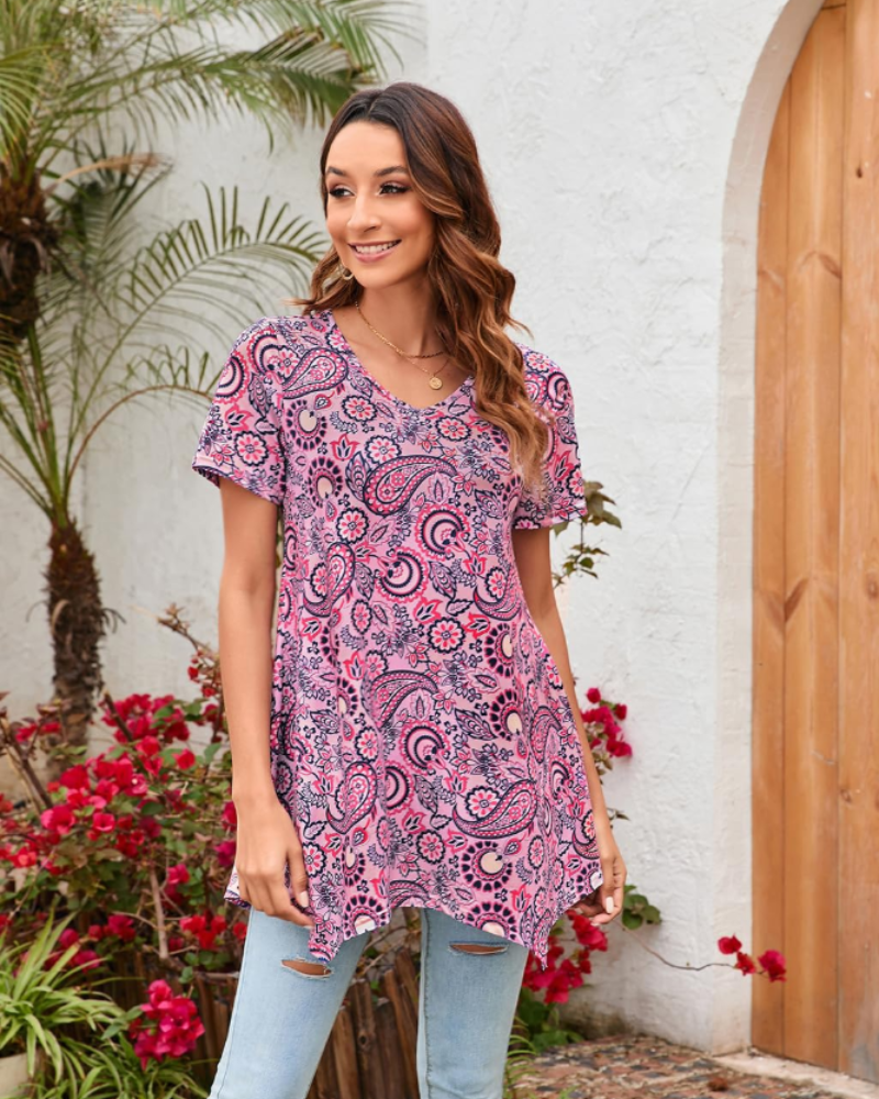 Túnica de mujer Tabitha – Escote en V, bajo asimétrico, estampado floral y mangas cortas