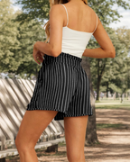 Emily Shorts Donna – Γυναικείο καλοκαιρινό σορτς με ψηλή μέση, ρυθμιζόμενο κορδόνι και τσέπες