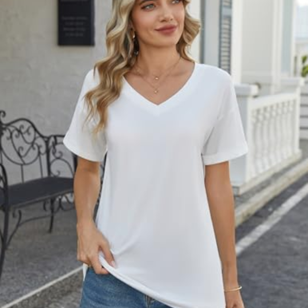 Tricou de damă Shannon pentru vară – decolteu în V, imprimeu floral și croială lejeră