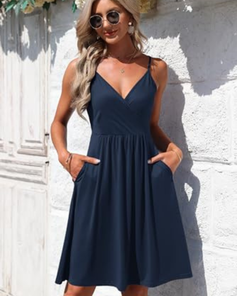 Everly Vestido Corto de Mujer – Escote en V, Tirantes Finos y Bolsillos Laterales