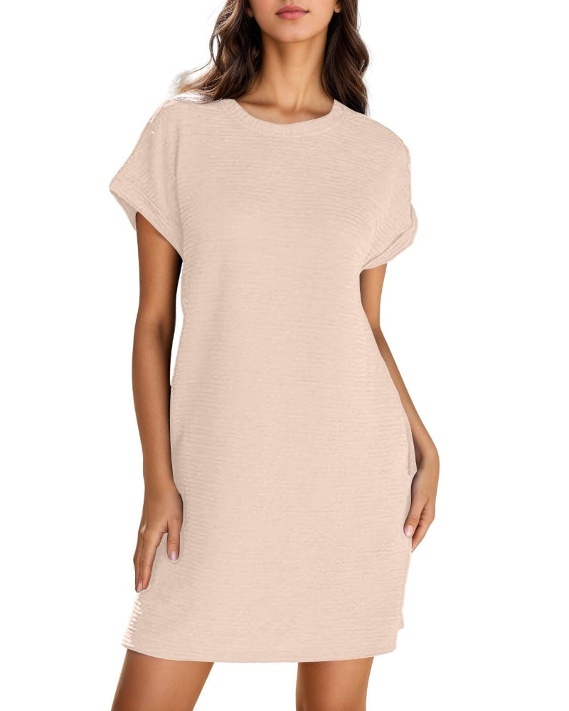 Chloe Elegant Damevest – Mini Kjole med Lommer, Høy Midje, Korte Ermer og Plus Size Passform